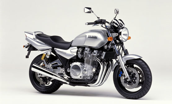 2000 Yamaha XJR1300