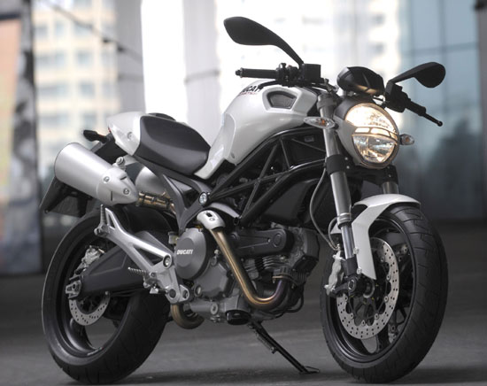 2009 Ducati Monster 696 