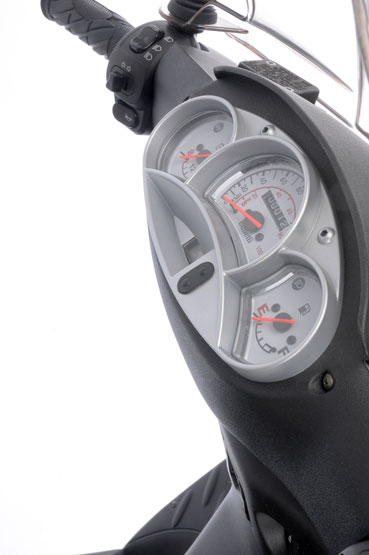 2011 Benelli Velvet 150 