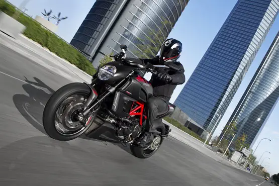 2011 Ducati Diavel Carbon 