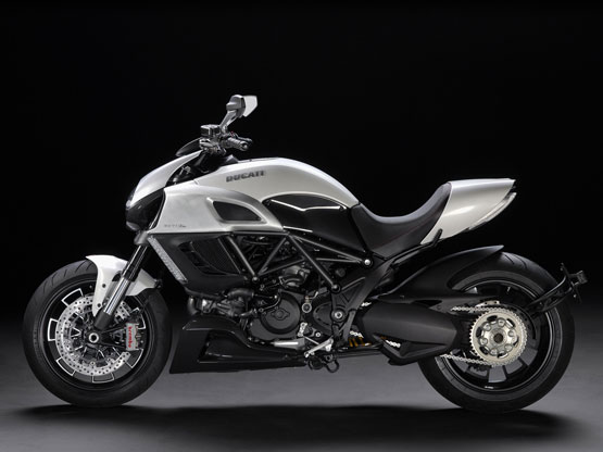 2011 Ducati Diavel 
