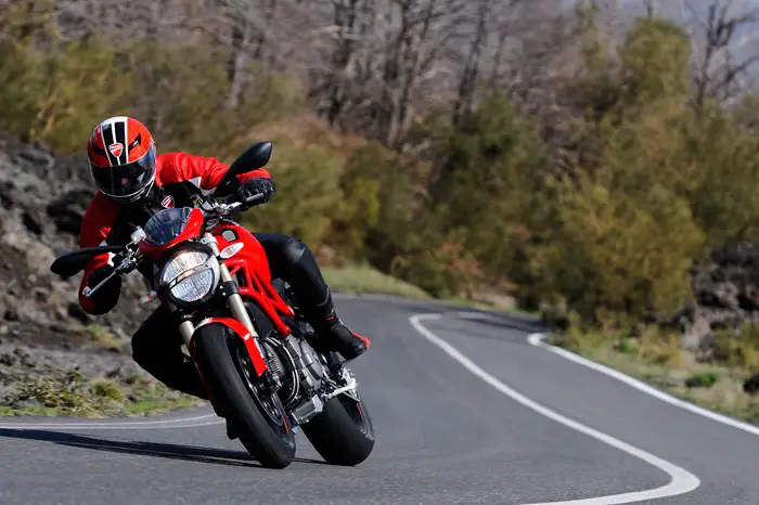 2013 Ducati Monster 1100 EVO 