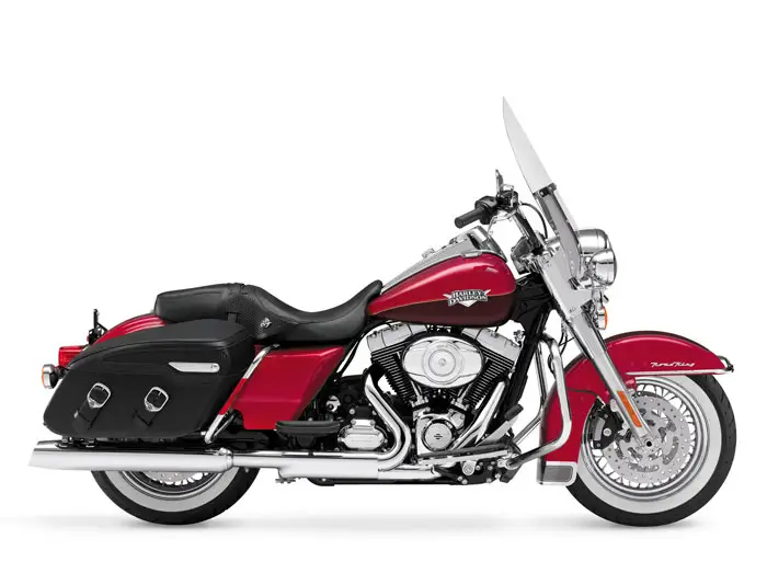 2013 Harley-Davidson FLHRC Road King Classic 