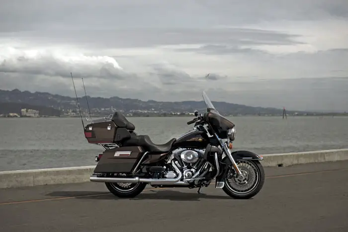 2013 Harley-Davidson FLHTK Electra Glide Ultra Limited 110th Anniversary 