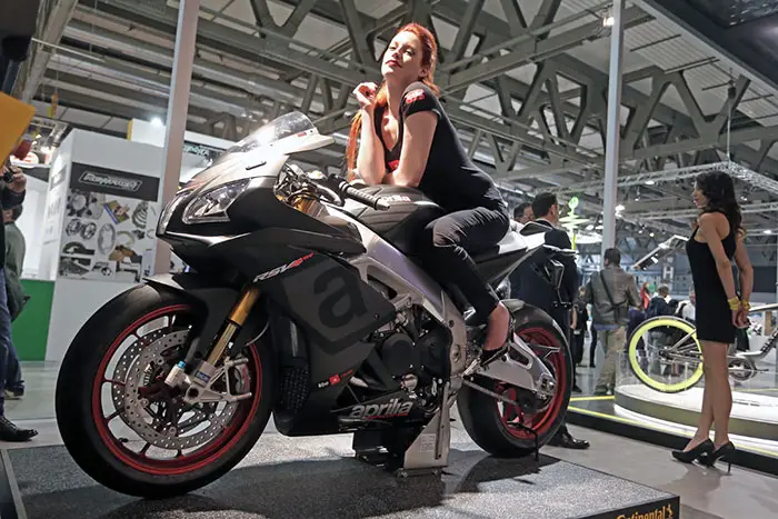 2015 Aprilia RSV4 RR 