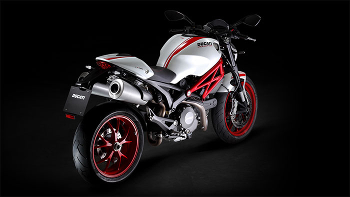 2015 Ducati Monster S2R