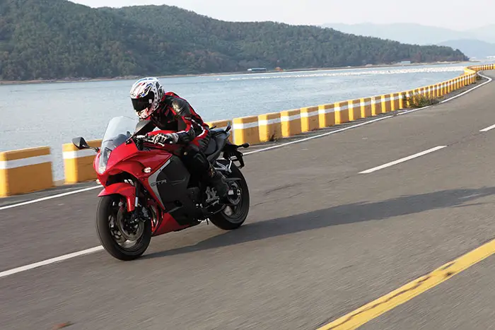 2015 Hyosung GT250R 