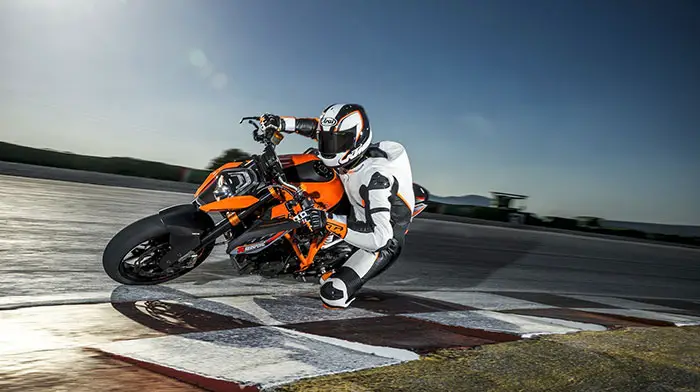 2016 KTM 1290 Super Duke R 