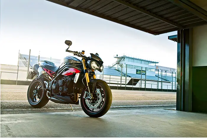 2016 Triumph Speed Triple R 
