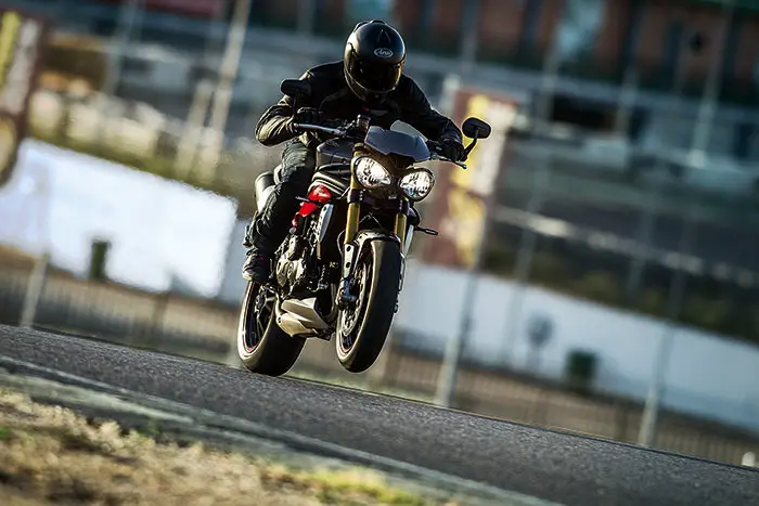 2016 Triumph Speed Triple R 