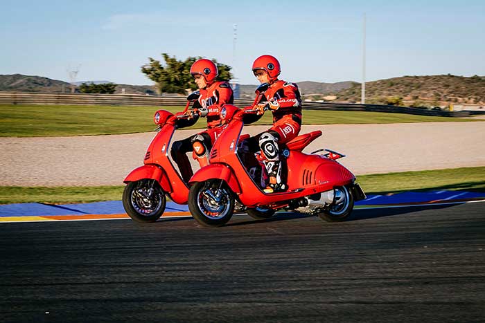 2017 Vespa 946 Red