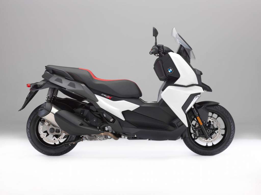 2018 BMW C400X