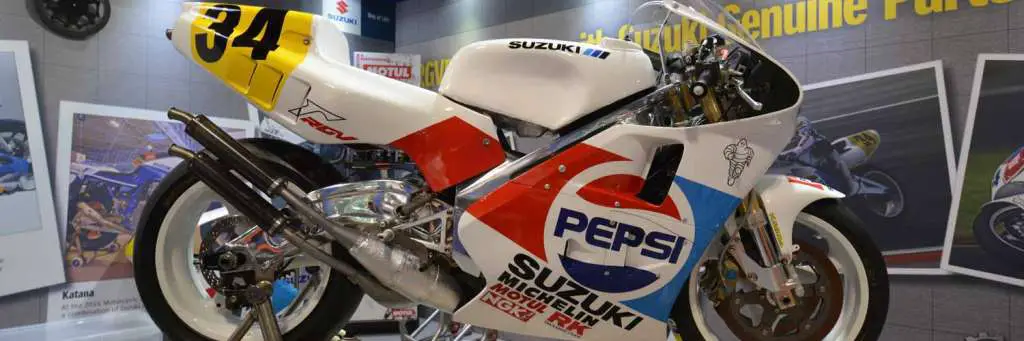 KEVIN SCHWANTZ 1989 RGV500 COMPLETE RESTORATION
