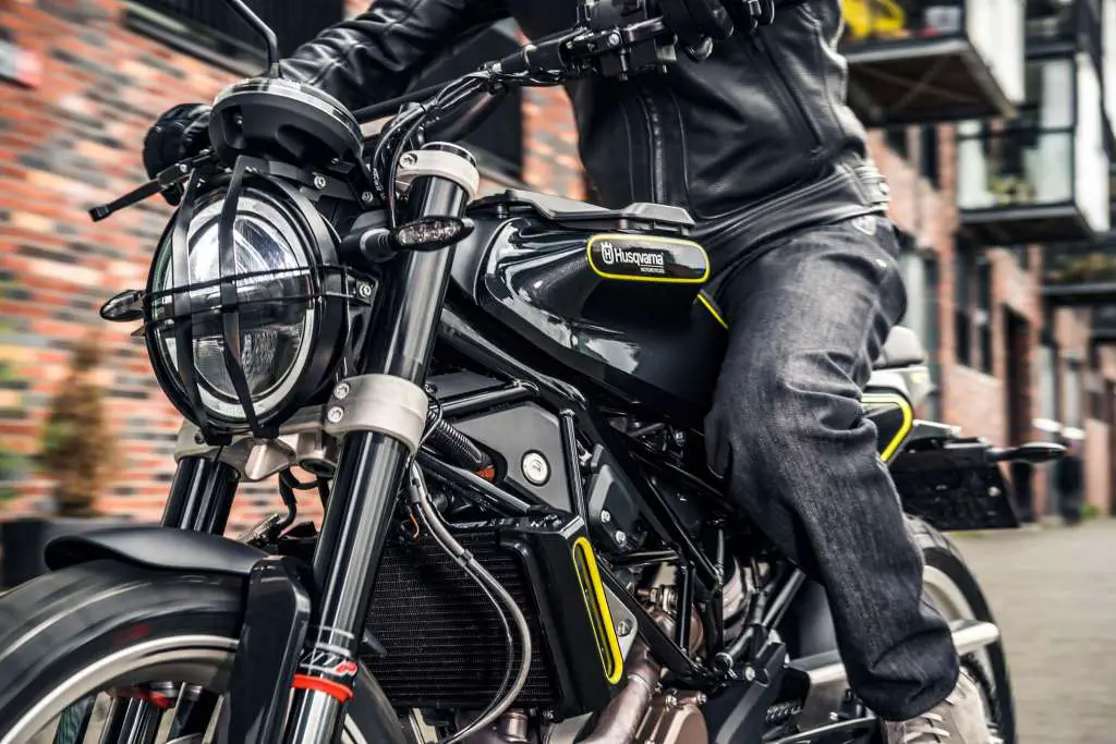 2019 Husqvarna SVARTPILEN 401