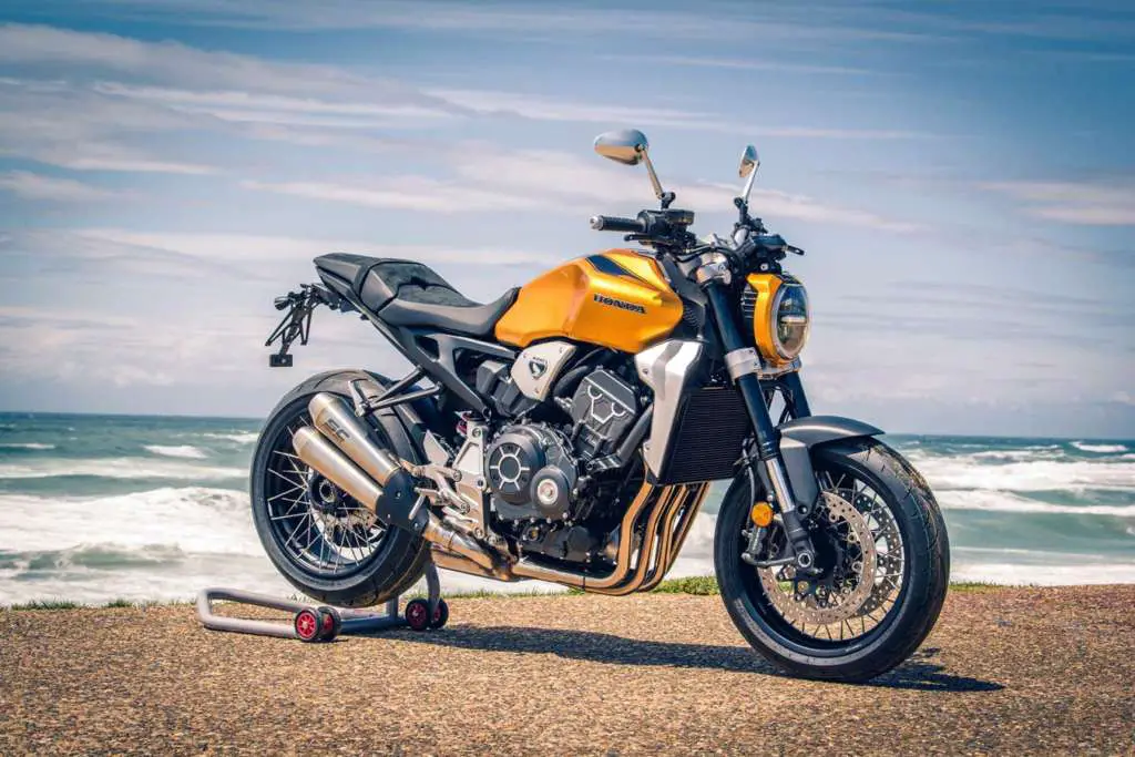 Inspiration Friday: 12 Inspiring Inline-4 Bikes seen at WHEELS AND WAVES 2019