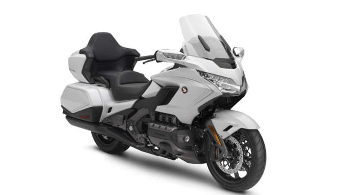 2020-Honda-Gold-Wing-Tour-DCT