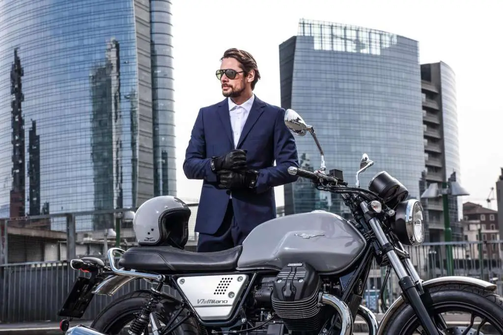 2020 Moto Guzzi V7 III Milano