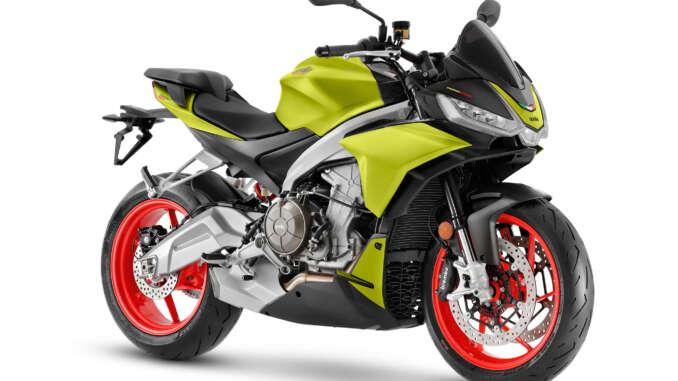 2021-Aprilia-Tuono-660a 2021 Aprilia Tuono 660