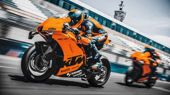 2022-KTM-RC8C7 2022 KTM
