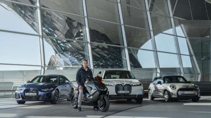 2022-BMW-CE04c 2022 BMW CE04