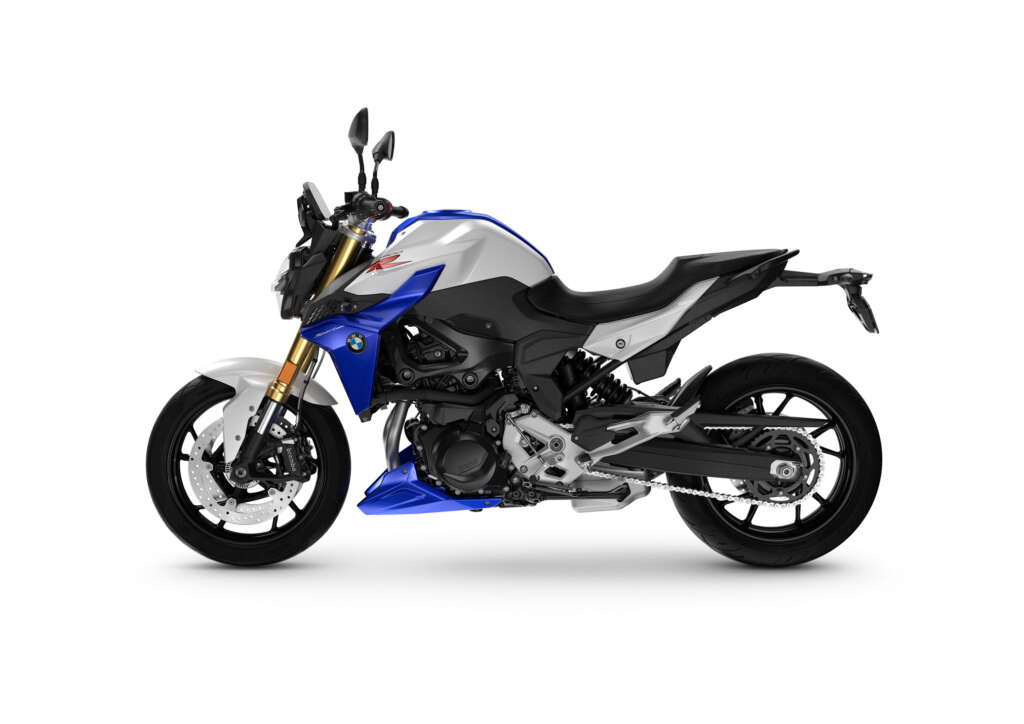 2022 BMW F900R