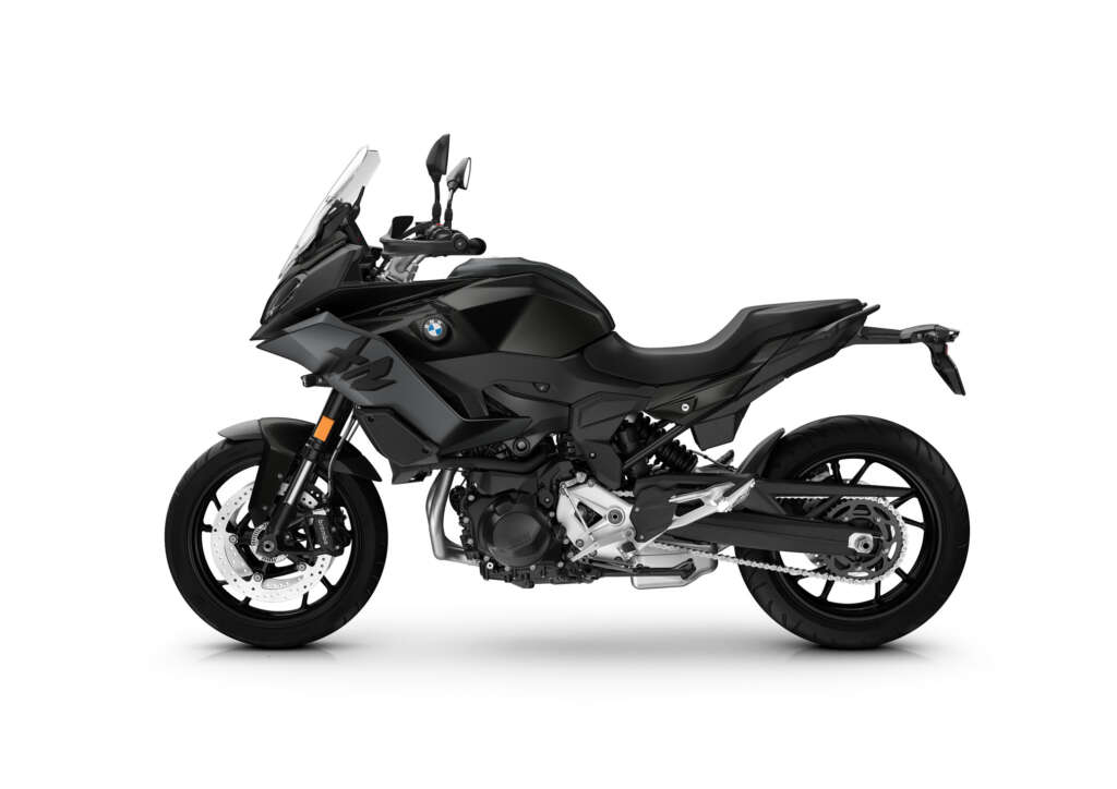 2022 BMW F900XR