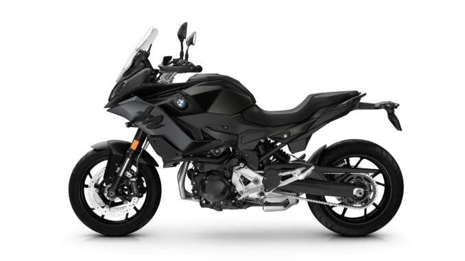 2022 BMW F900XR