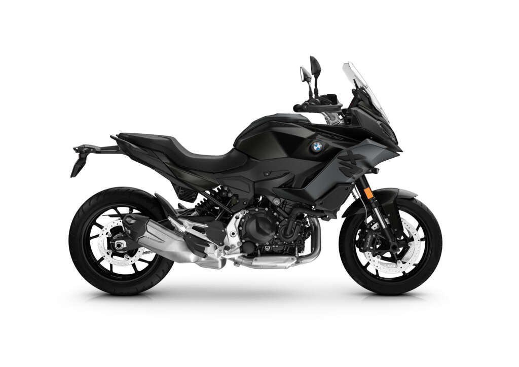 2022 BMW F900XR
