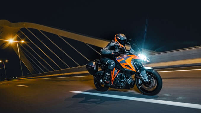2022-KTM-1290-Super-Duke-GT2 2022 KTM 1290 Super Duke GT