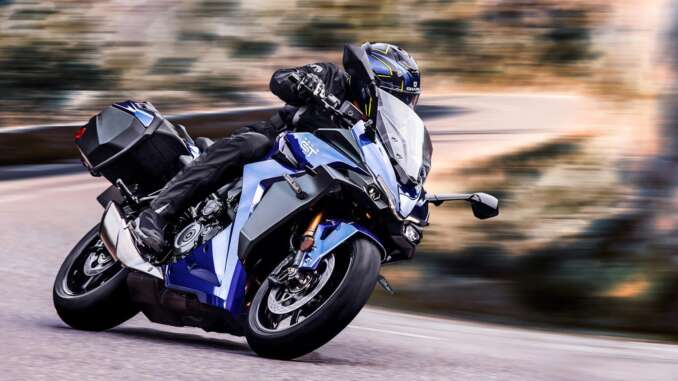 2022-Suzuki-GSX-S1000GT+1 2022 Suzuki GSX-S1000GT+
