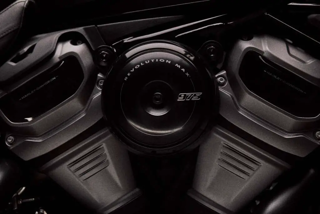 2022 Harley-Davidson Revolution Max 975T V-Twin engine