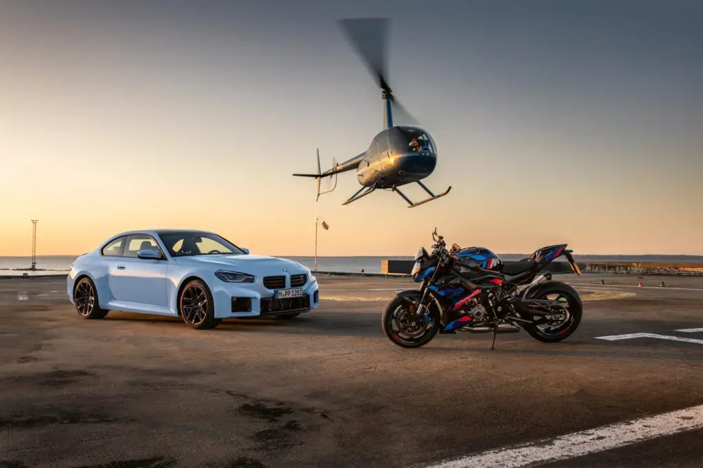 2023 BMW M1000R