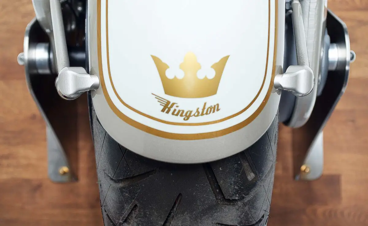 2024 BMW R18 The Crown