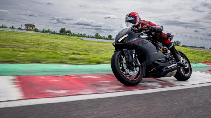 2024-Ducati-Panigale-V2d 2024 Ducati Panigale V2