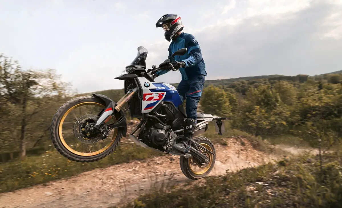 2024 BMW F900GS