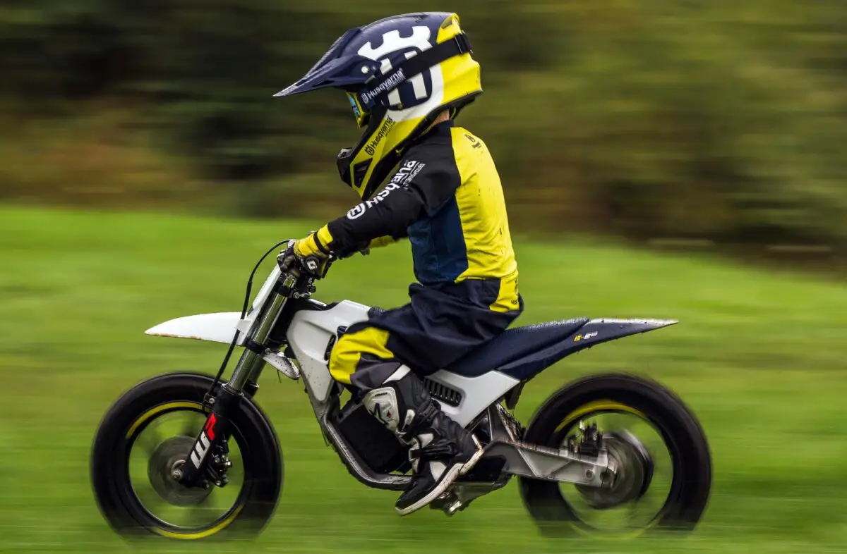 2024 Husqvarna EE2