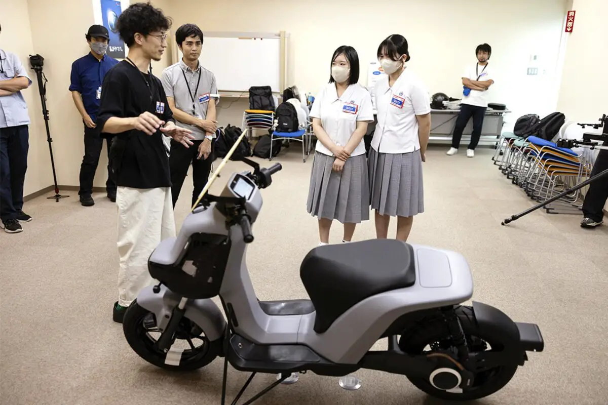 2024 Yamaha Elove