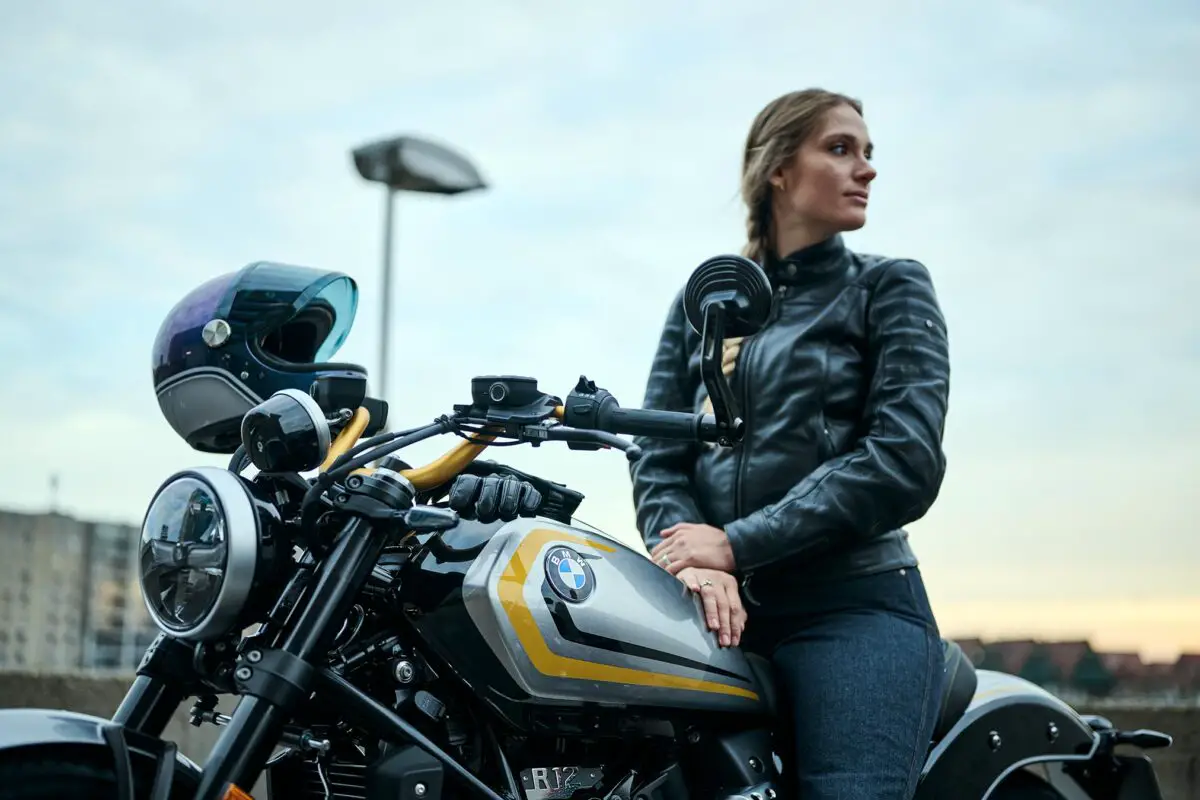 2024 BMW R12