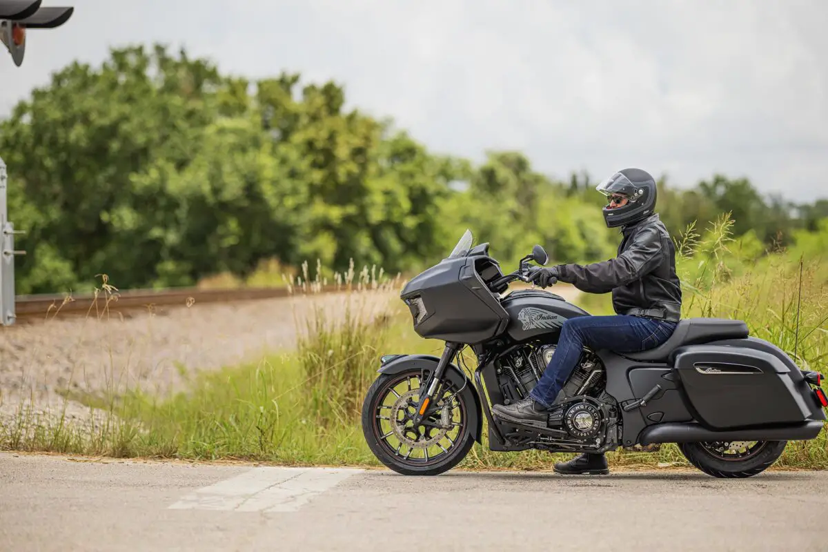 2024 Indian Challenger Dark Horse