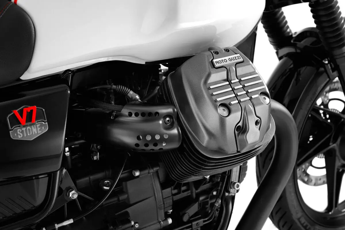 2024 Moto Guzzi V7 Stone Ten
