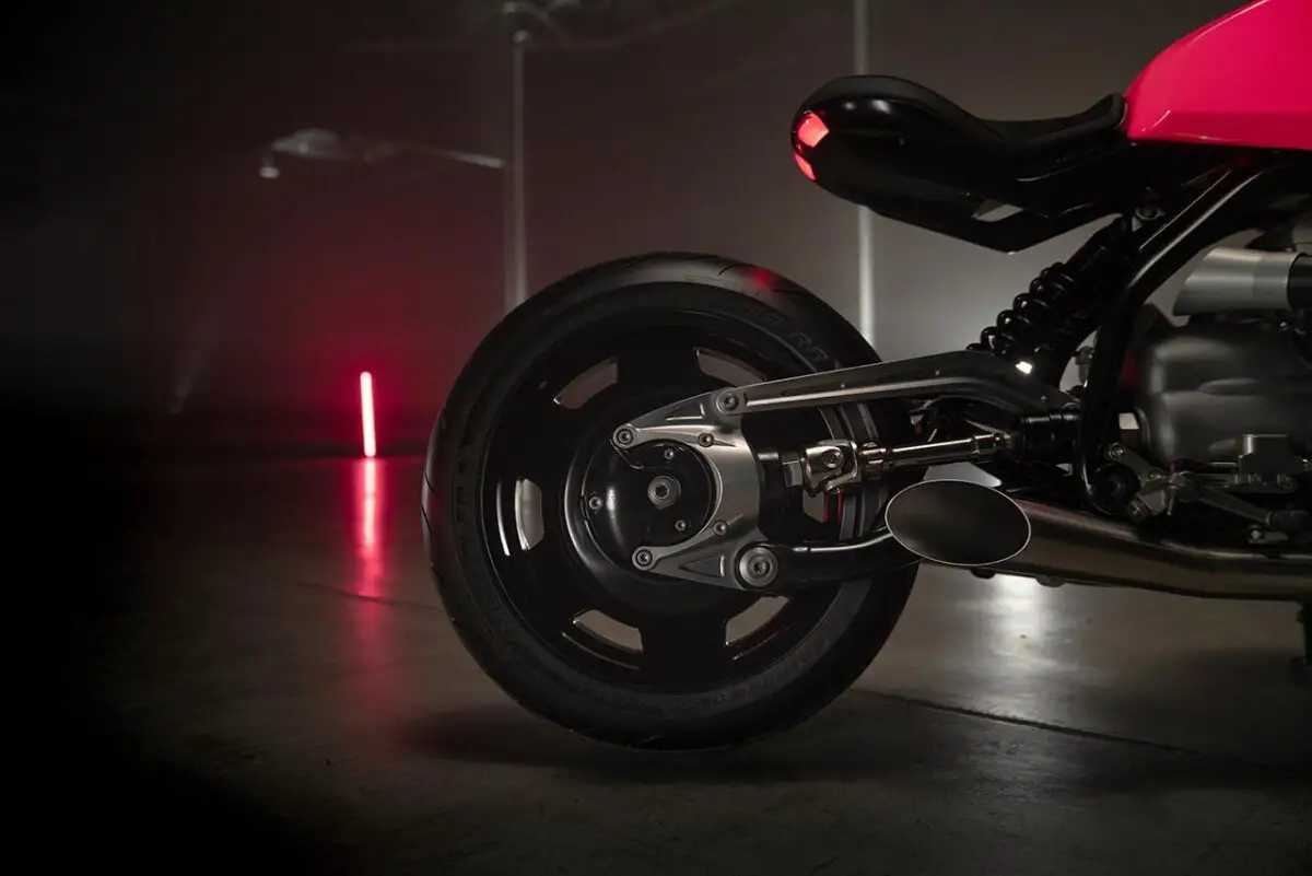 2025 BMW R20