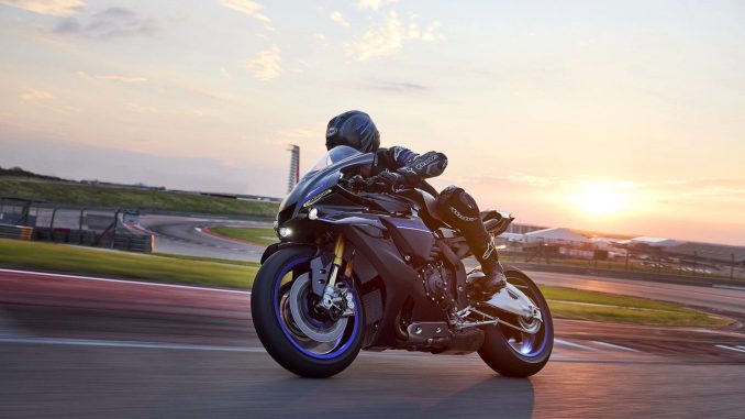 2025 Yamaha YZF-R1M