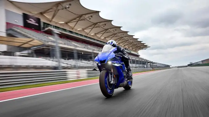 2025 Yamaha YZF-R1