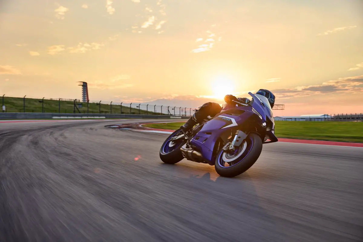 2025 Yamaha YZF-R9