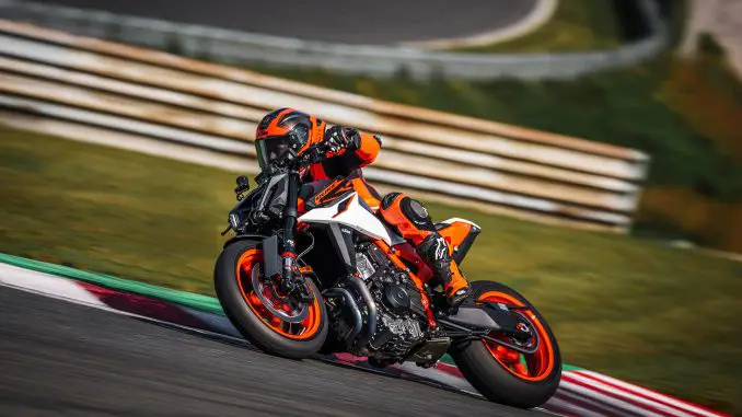 2025 KTM 990 Duke R