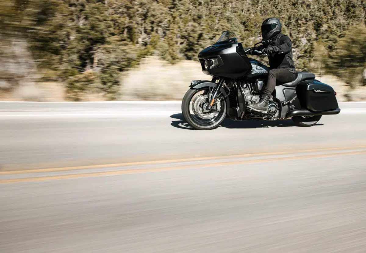 2025 Indian Challenger Dark Horse