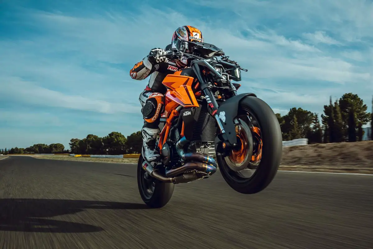 2026 KTM 1390 Super Duke R