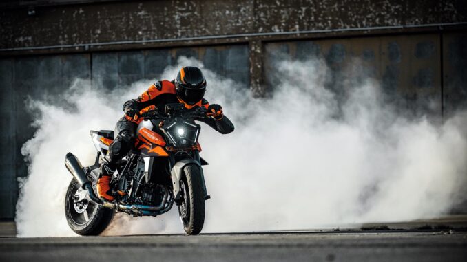 2026 KTM 990 Duke